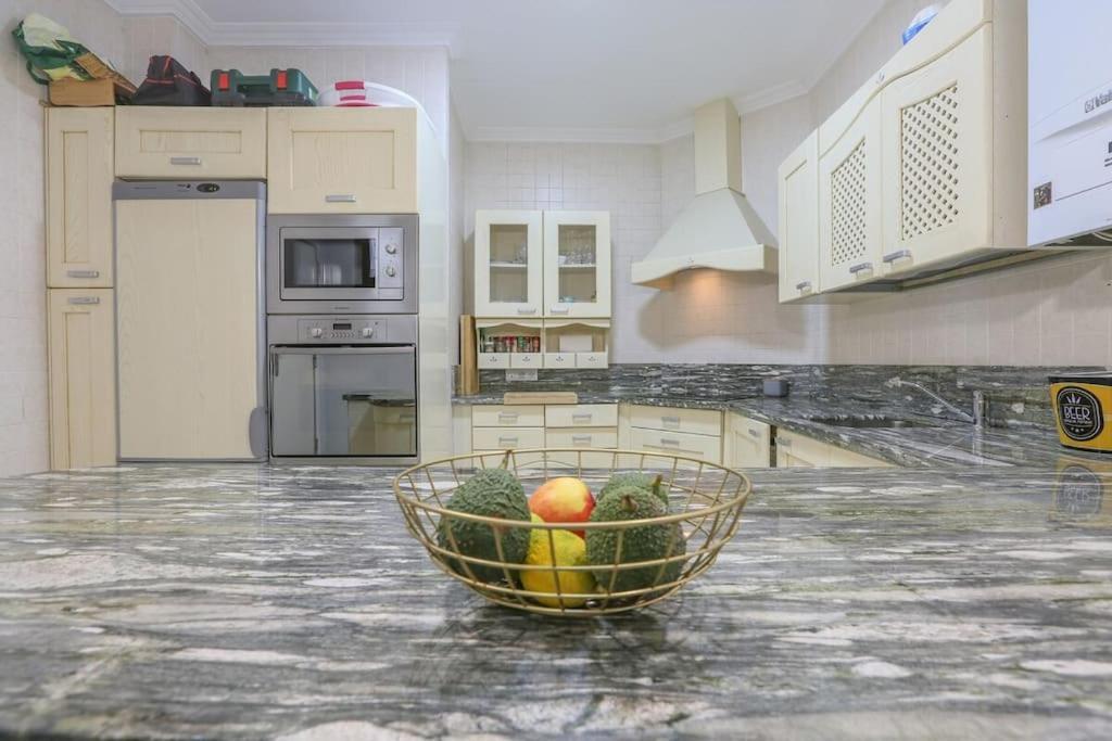 Riverwalk Suites - Puente Triana Seville Ngoại thất bức ảnh